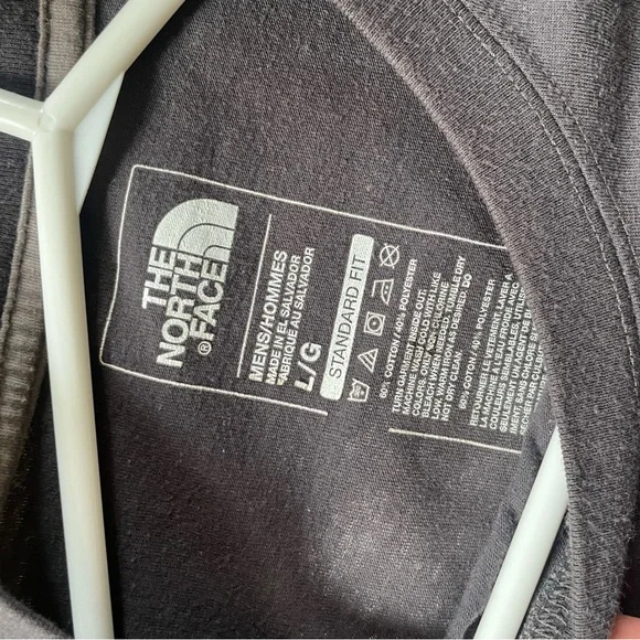 North face tee - Picture 2 of 3